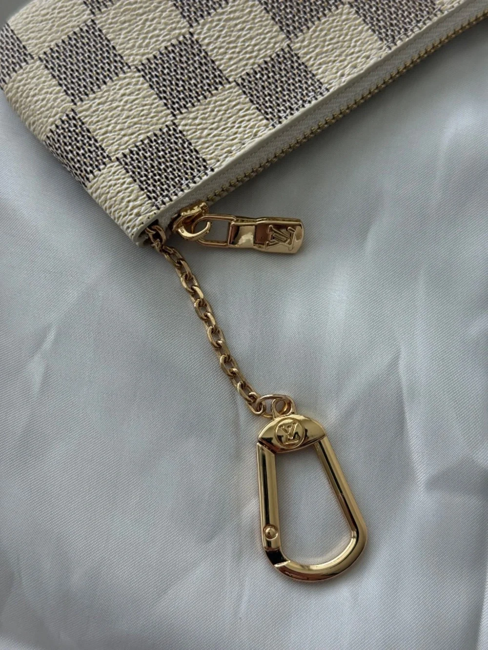 Louis Vuitton Damier Azur Pochette Clés Key Pouch Coin Purse Card Holder